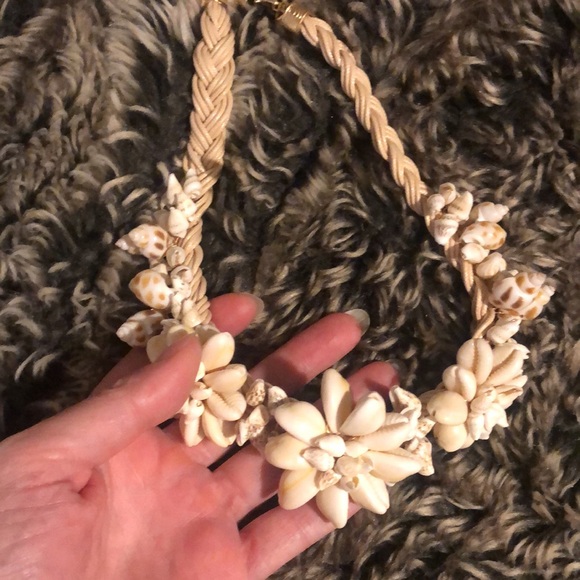 TJMAXX SHELL NECKLACE BOHO SUMMER🐚☀️ - Picture 2 of 5